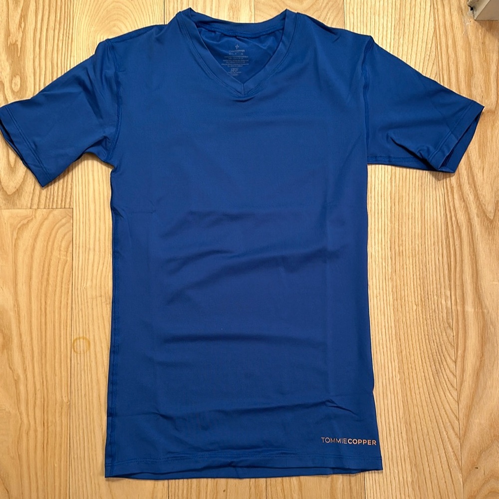 Tommie Copper Women’s Vitality short sleeve V Neck t shirt cobalt blue